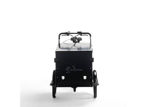 Cargobike Classic Box E-Lastenrad Dreirad schwarz – Frontansicht mit Lenker und geschlossener Ladebox
