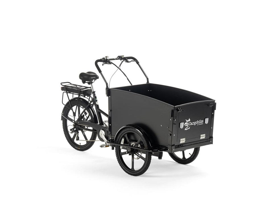 Cargobike Classic Dog E-Lastenrad Dreirad schwarz – Schrägansicht rechts mit geschlossener Transportbox