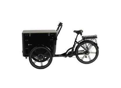 Cargobike Flex Box E-Lastenrad Dreirad schwarz – Seitenansicht rechts mit geschlossener Transportbox