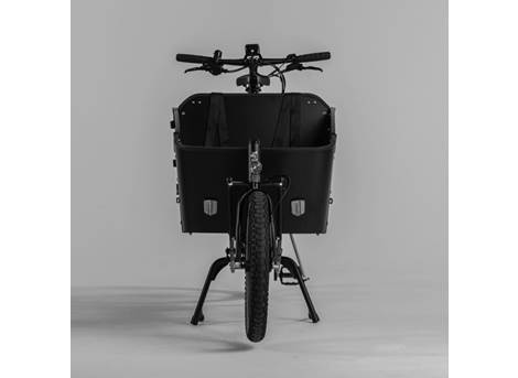 Cargobike Long Lite – Frontansicht mit geschlossener Box und Lenker