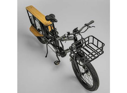 Cargobike Longtail Varia – Blick von oben auf Sitzbank und Frontkorb